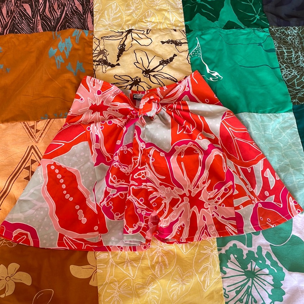 Manuhealii- shorts